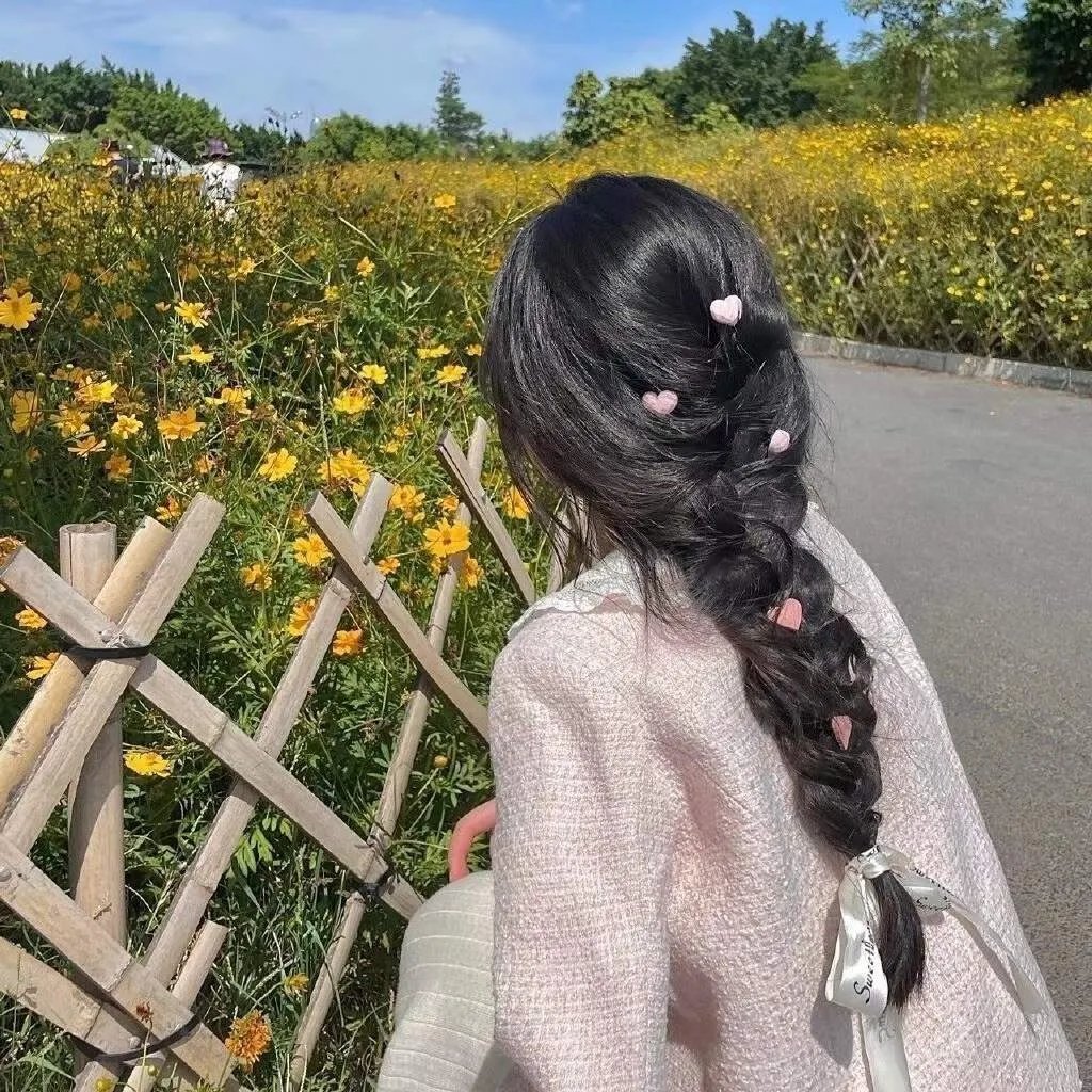 独眼女孩海报